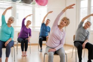 découvrez le pilates sur chaise, spécialement conçu pour les seniors débutants. un programme doux et accessible pour améliorer souplesse, équilibre et bien-être au quotidien.